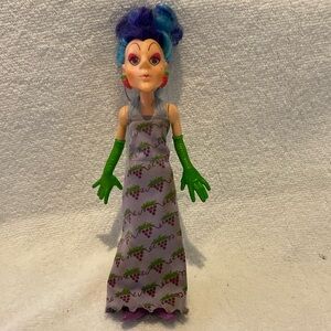- Vintage Strawberry Shortcake Sour Grapes  doll